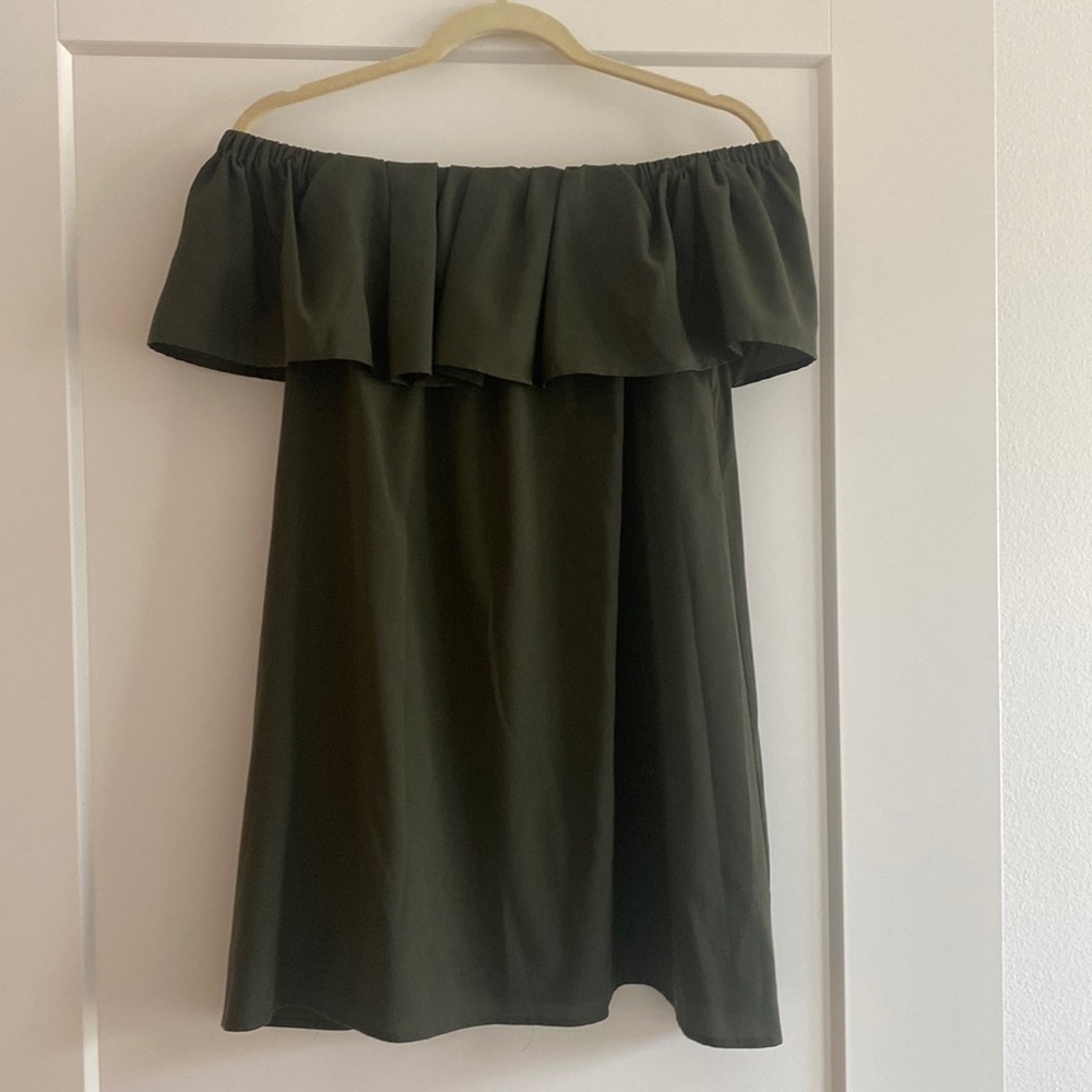 Green flowy off the shoulder dress